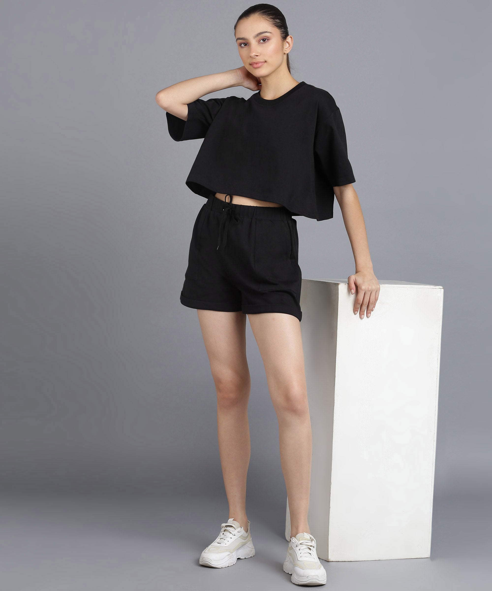 Regular Shorts - Black